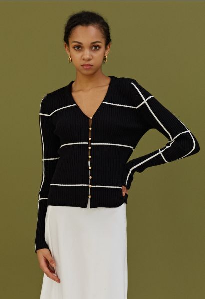 Grid V-Neck Buttoned Sweater in Black