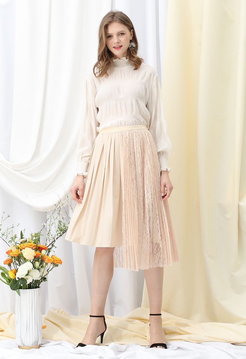 Lace Spliced Asymmetric Hem Pleated Skirt in Cream