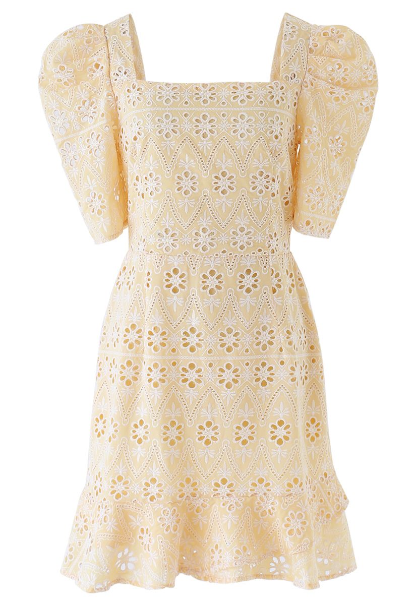 Zigzag Eyelet Floral Embroidered Square ...