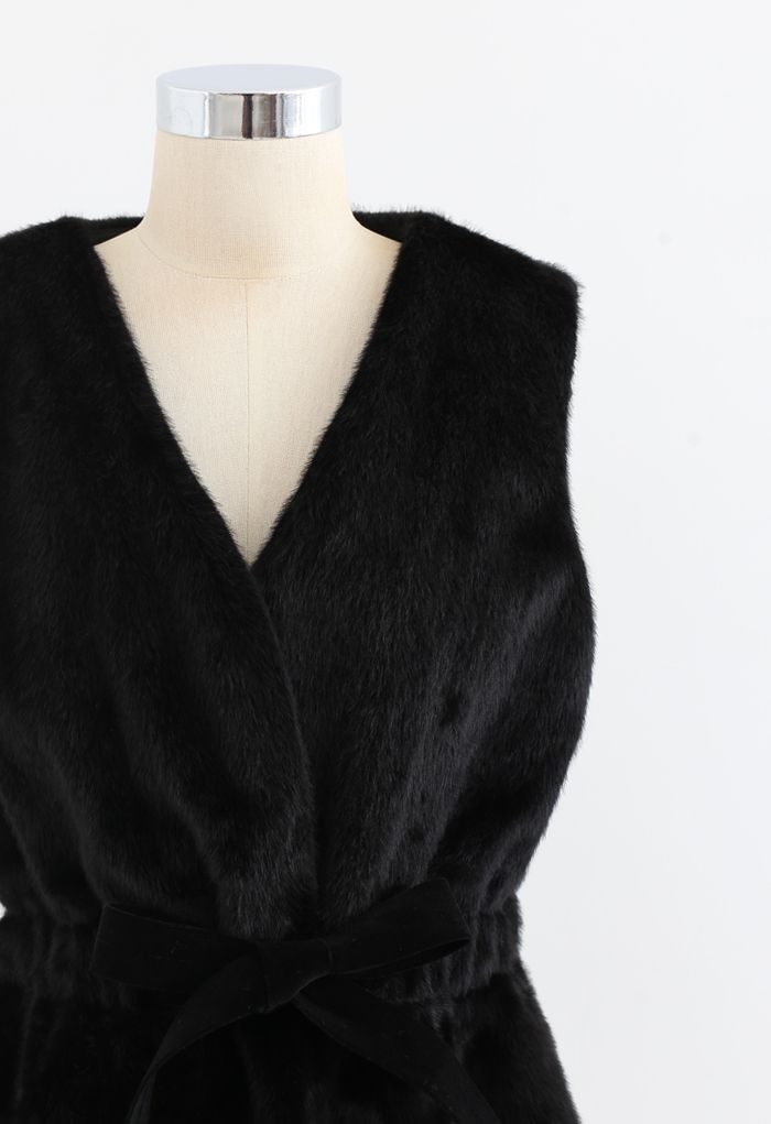 Bowknot Soft Faux Fur Vest in Black