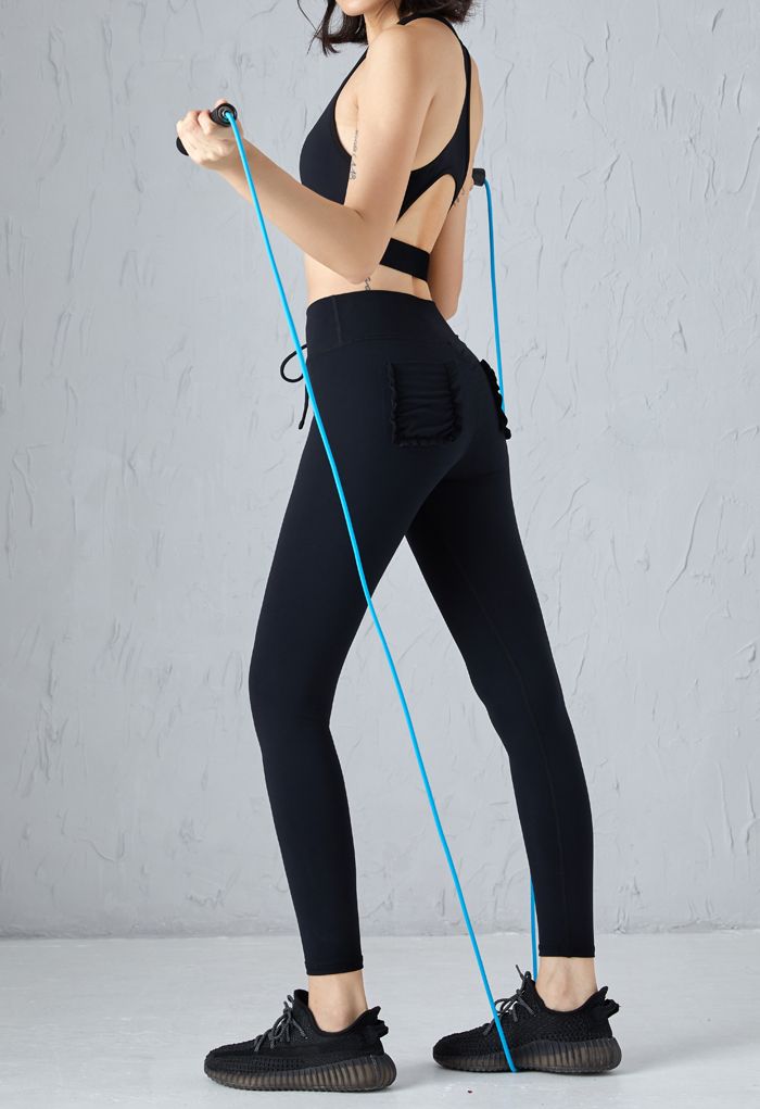 Lace-Up Front Sports Bra and Pockets Leggings Set in Black