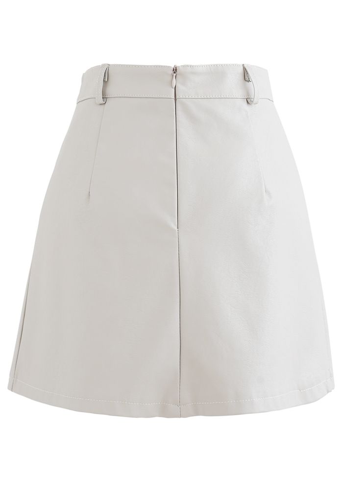 Belt Detail Faux Leather Pleated Mini Skirt in Cream
