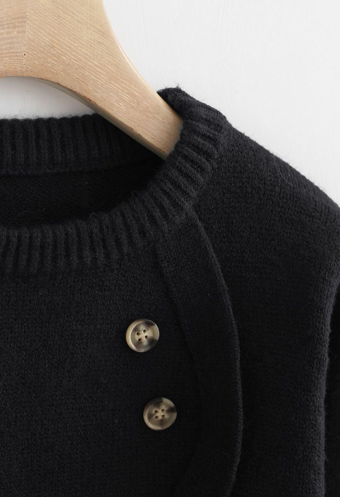 Wavy Front Buttoned Knit Sweater in Black