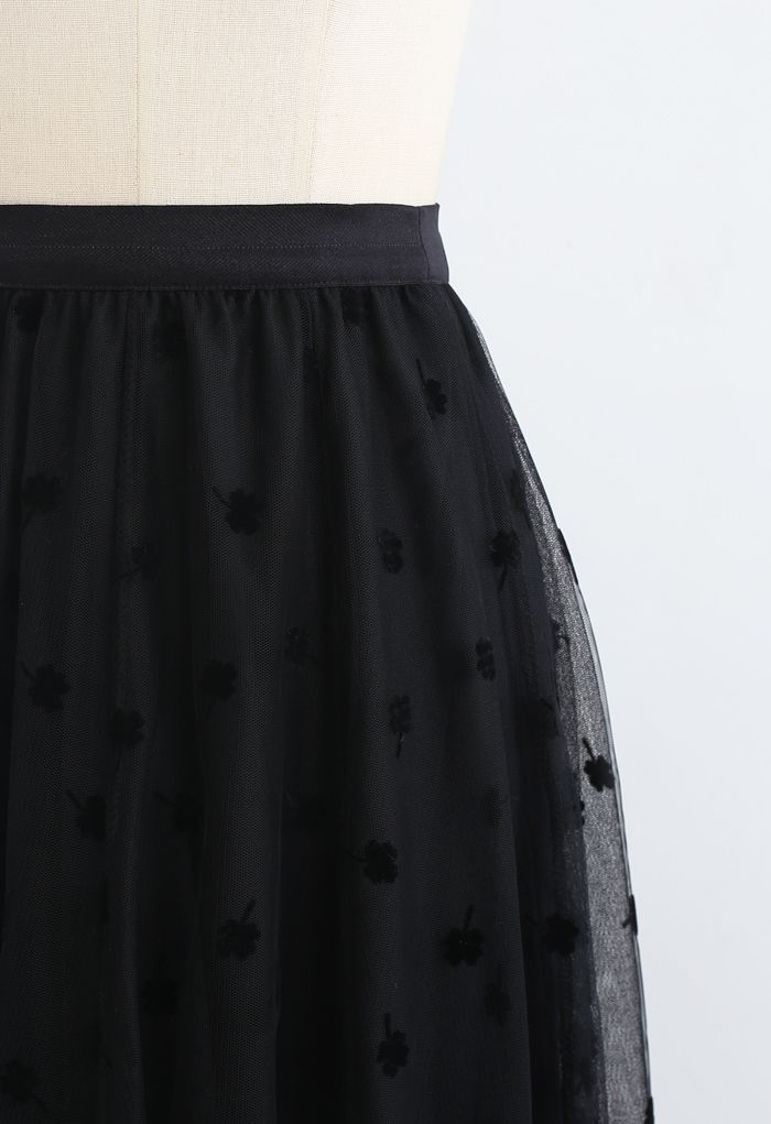 3D Clover Double-Layered Mesh Midi Skirt in Black