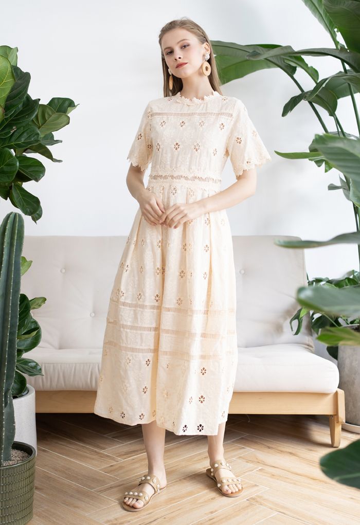 Short Sleeve Embroidered Crochet Dress