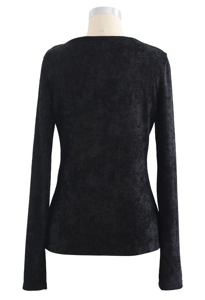 Necklace Fuzzy Long-Sleeve Top in Black - Retro, Indie and Unique Fashion