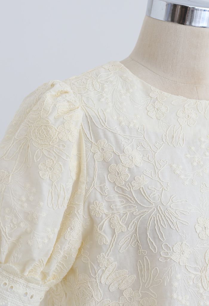 Delicate Floral Embroidered Short-Sleeve Top in Light Yellow - Retro ...