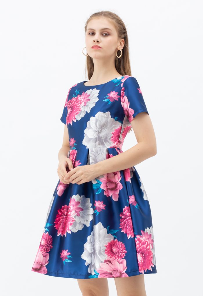 Splendid Flower Short-Sleeve Pleated Dress - Retro, Indie and Unique ...