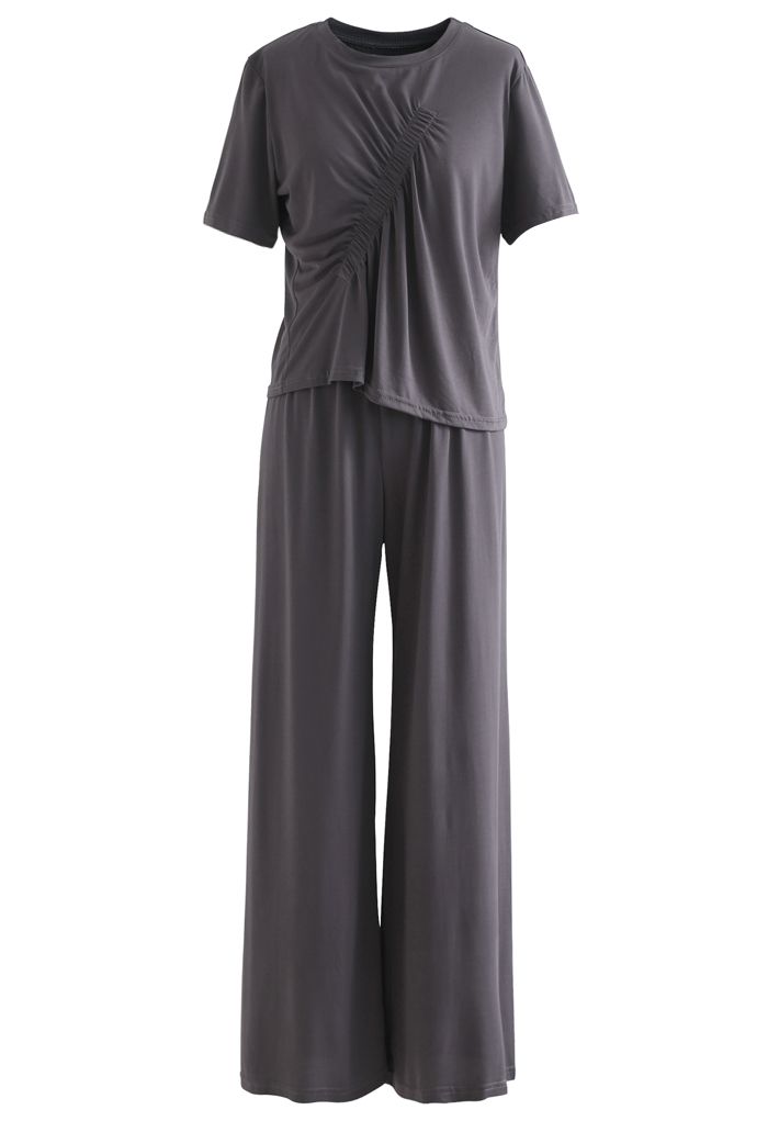 Ruched Trim T-Shirt and Pants Set in Smoke