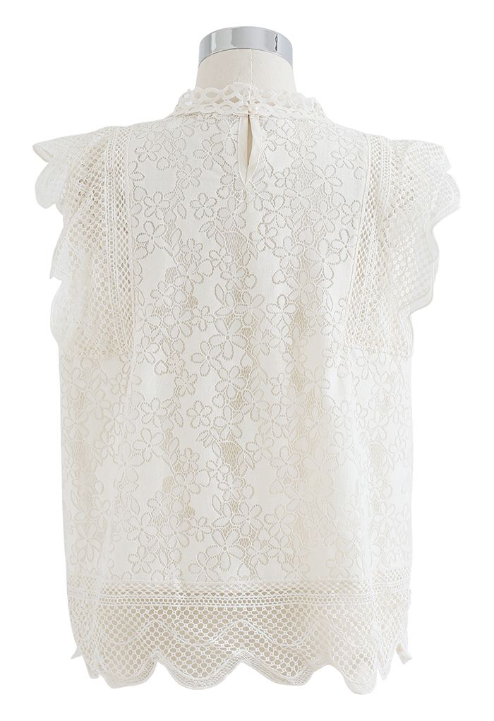 Wavy Edge Flower Lace Sleeveless Top in Ivory