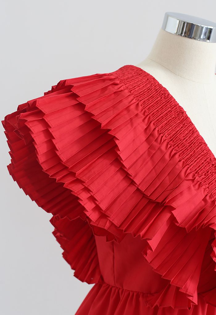 Pleated Ruffle Buttoned Deep V-Neck Crop Top in Red