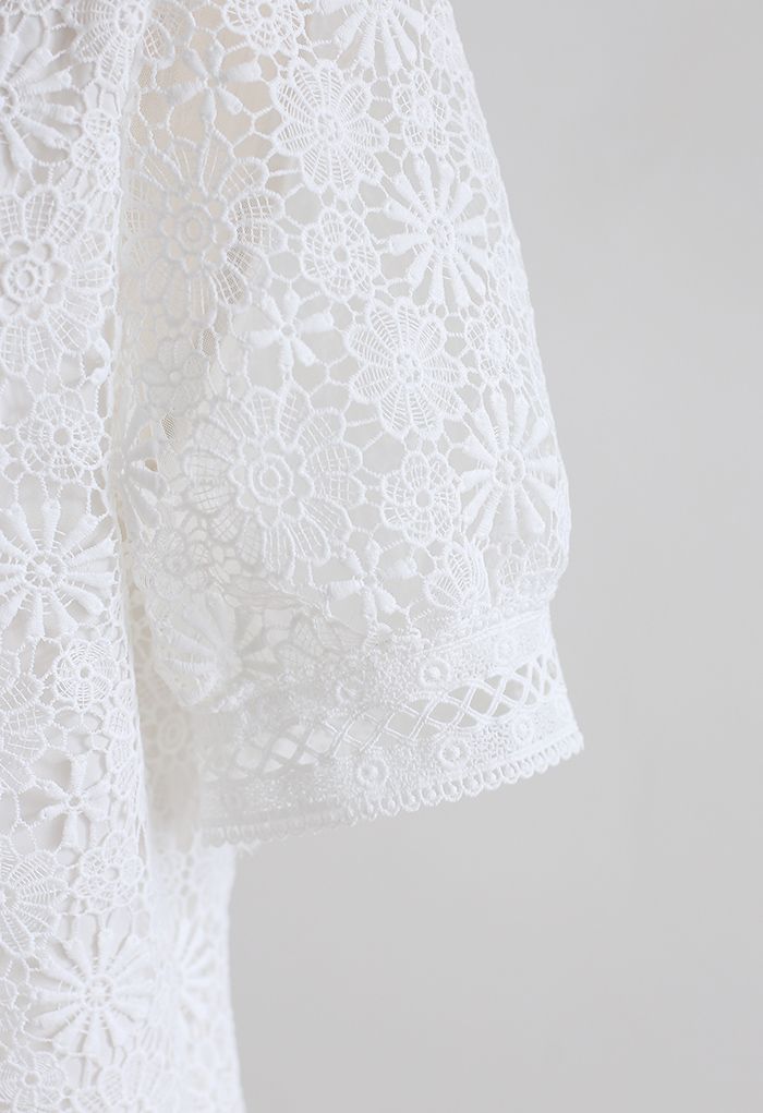 Daisy Land Full Crochet Top in White