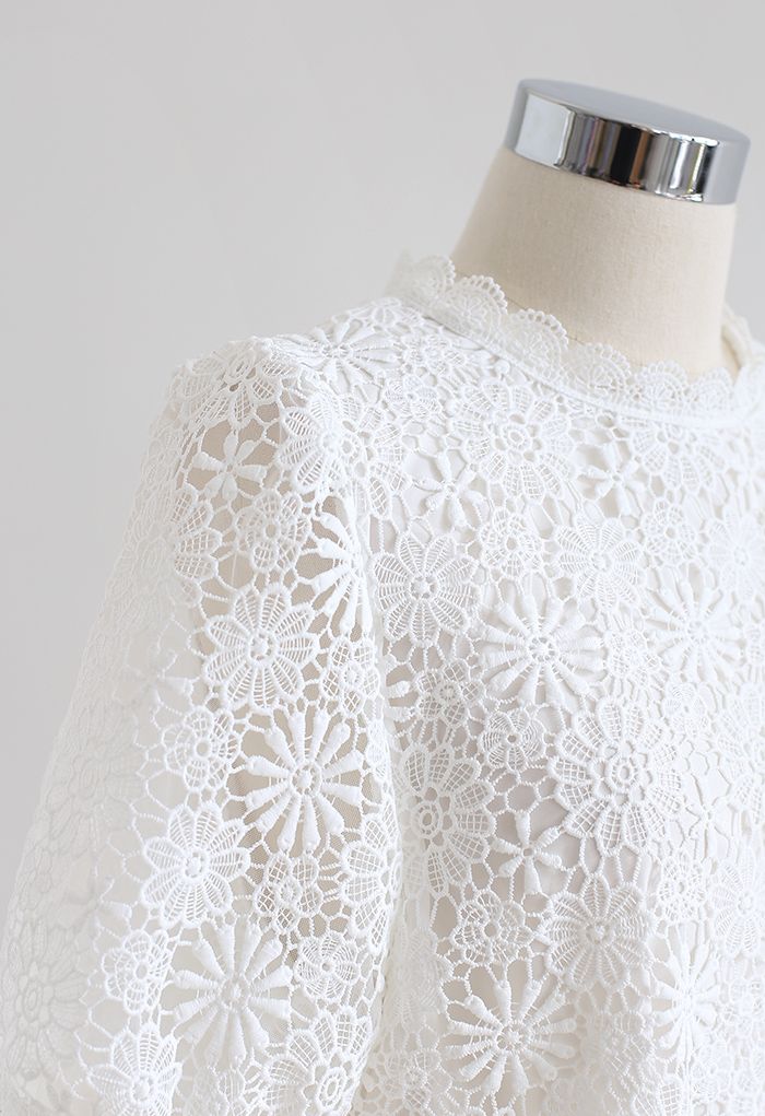 Daisy Land Full Crochet Top in White
