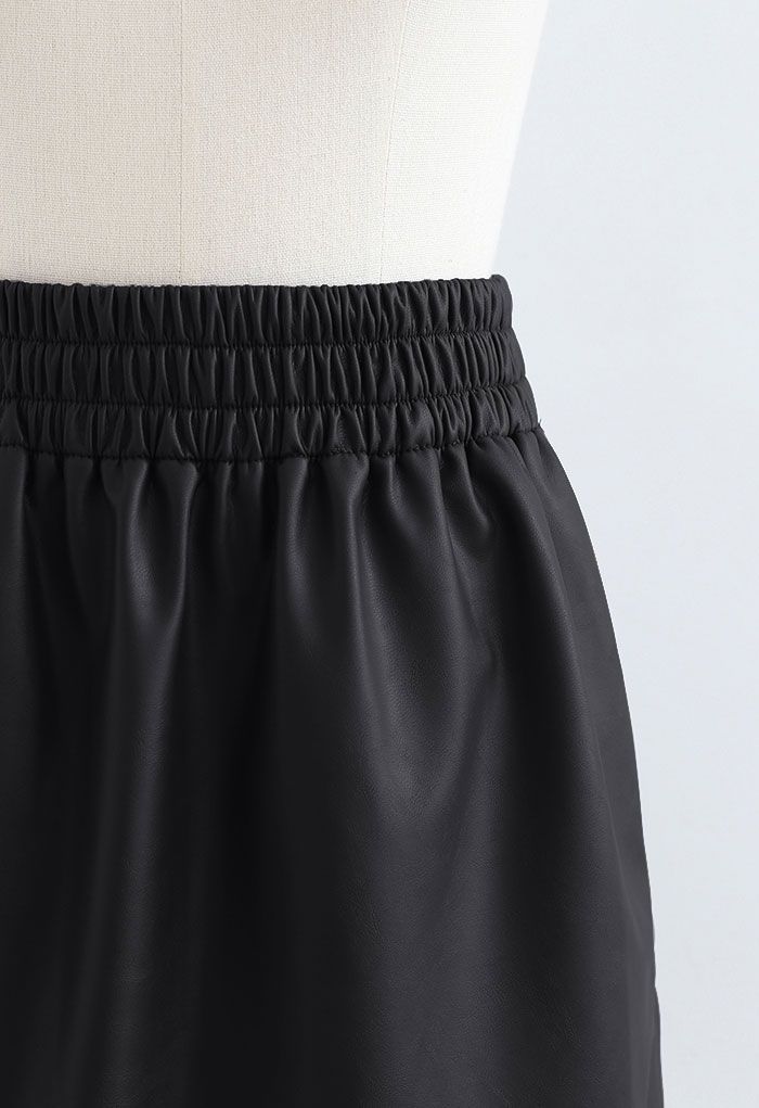Side and Back Pocket Faux Leather Bud Skirt in Black - Retro, Indie and ...