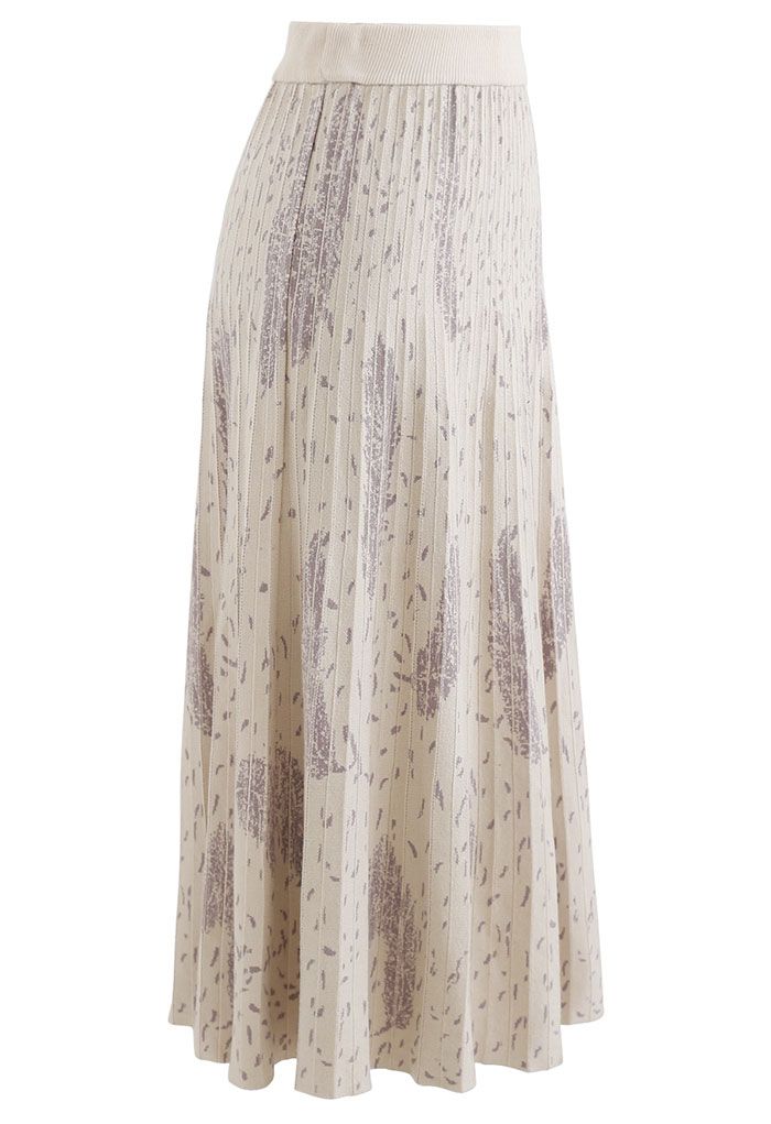 Falling Feather Pleated Knit Skirt in Ivory