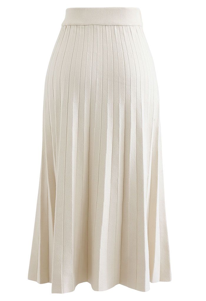 Golden Heart Decorated Pleated Knit Skirt in Cream