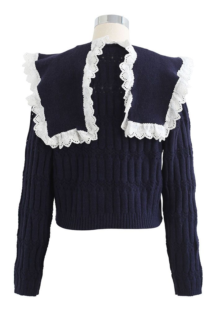 Exuberant Collared Emboss-Knit Buttoned Cardigan in Navy