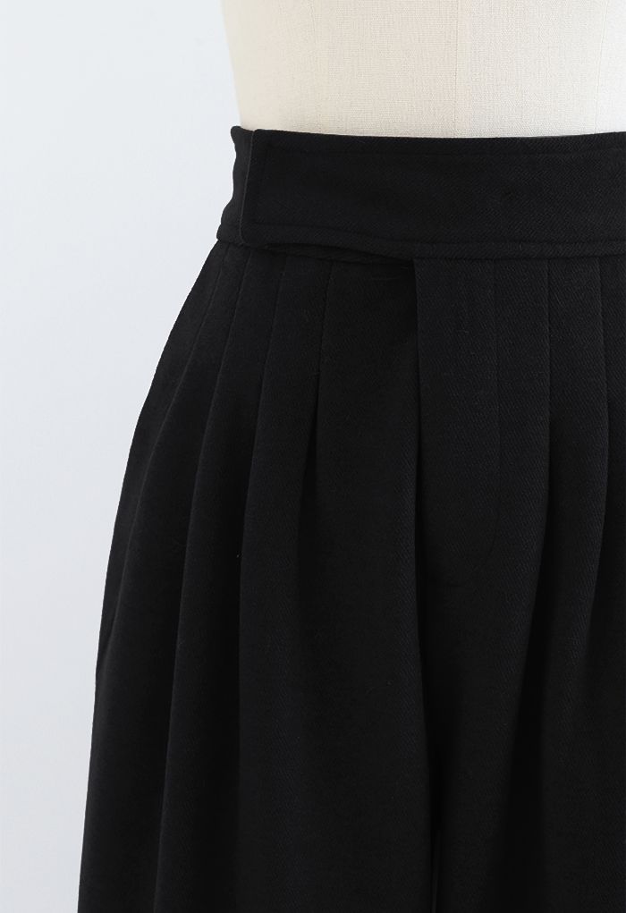 Wide Leg Wool-Blend Pleated Pants in Black