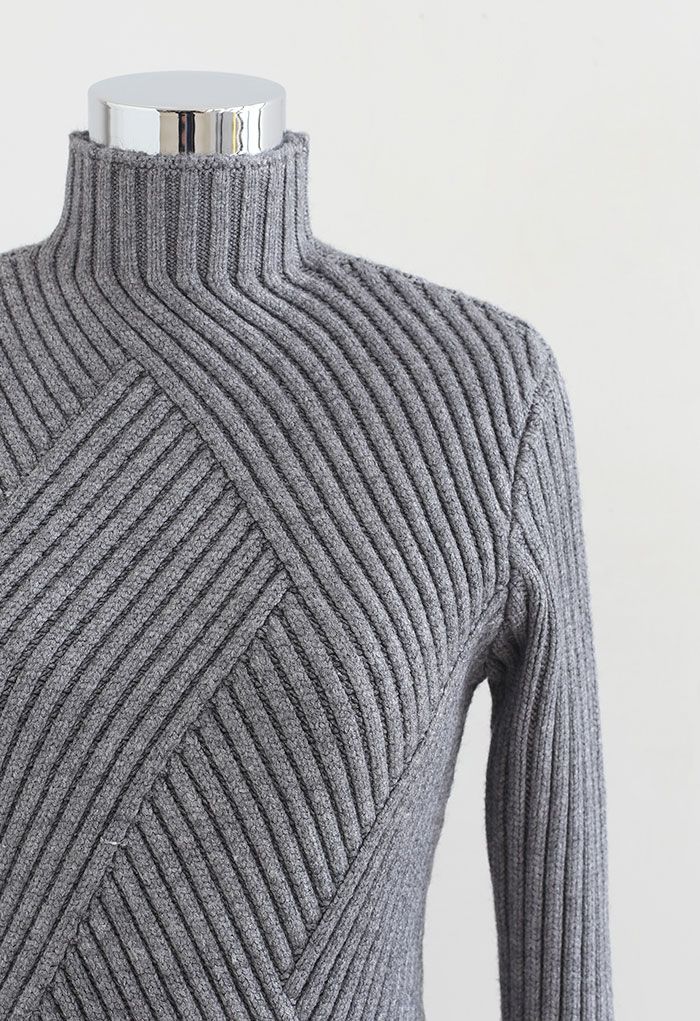 Mock Neck Long Sleeve Fitted Knit Top in Grey