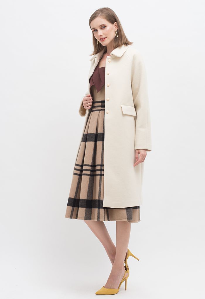 Scalloped Edge Buttoned Wool-Blend Longline Coat in Ivory