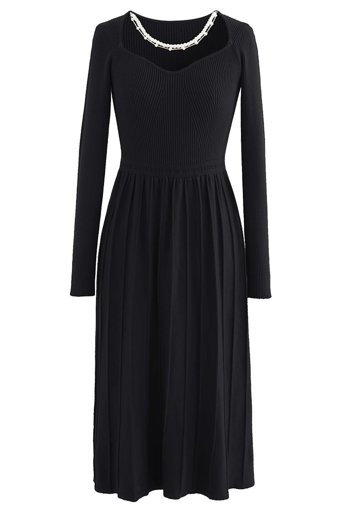 Necklace Sweetheart Neck Pleated Knit Dress in Black