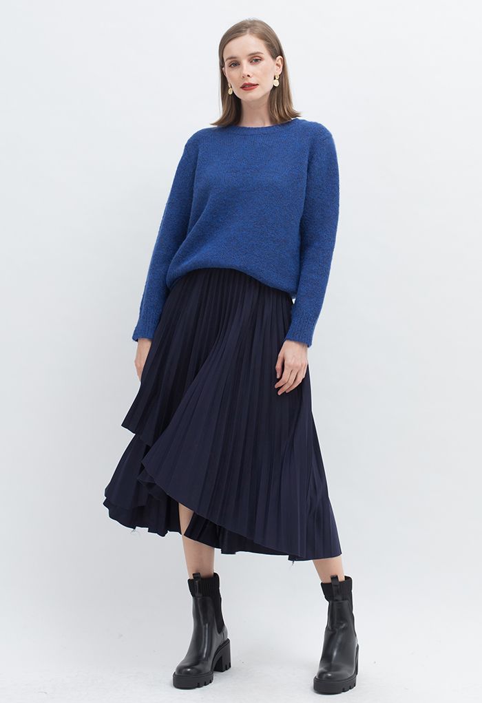Ribbed Edge Round Neck Knit Sweater in Blue