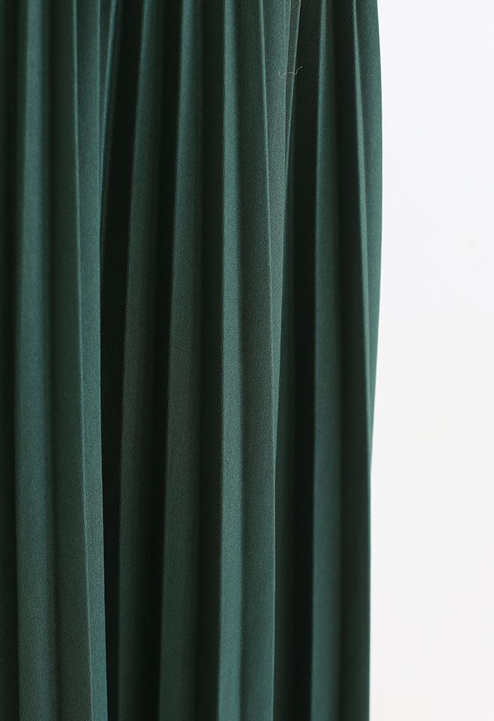 Simplicity Pleated Midi Skirt in Dark Green