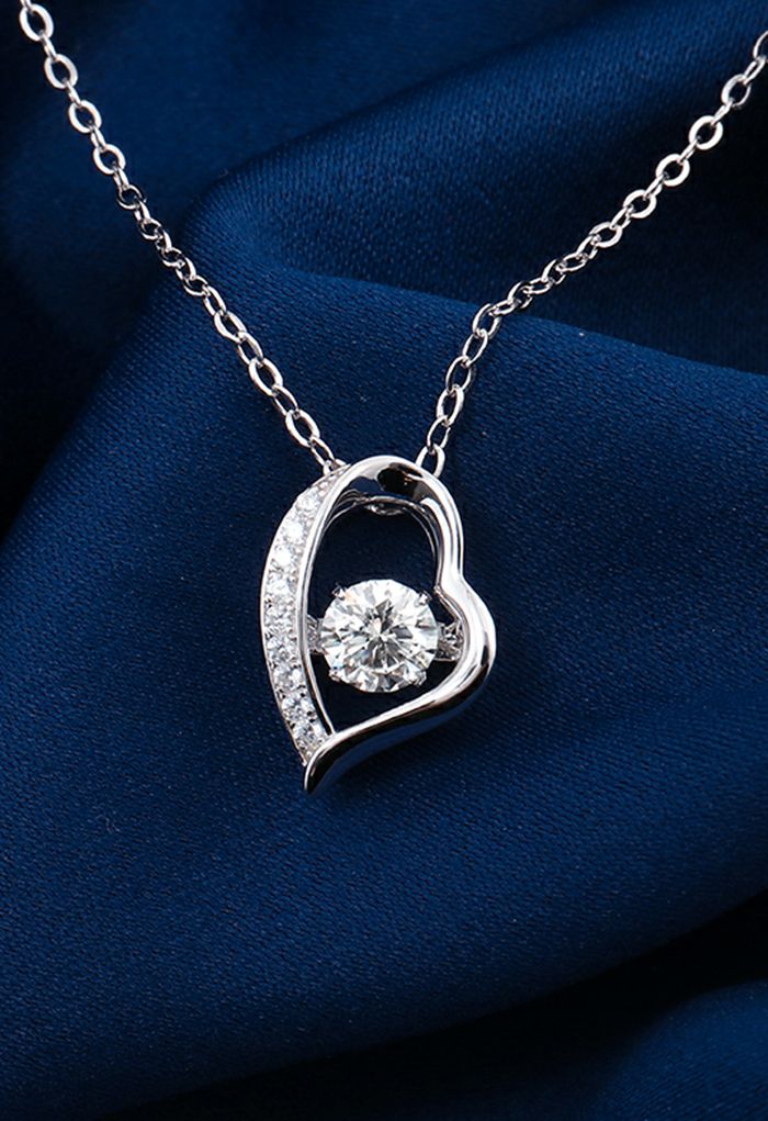 Glittering Trim Moissanite Diamond Necklace