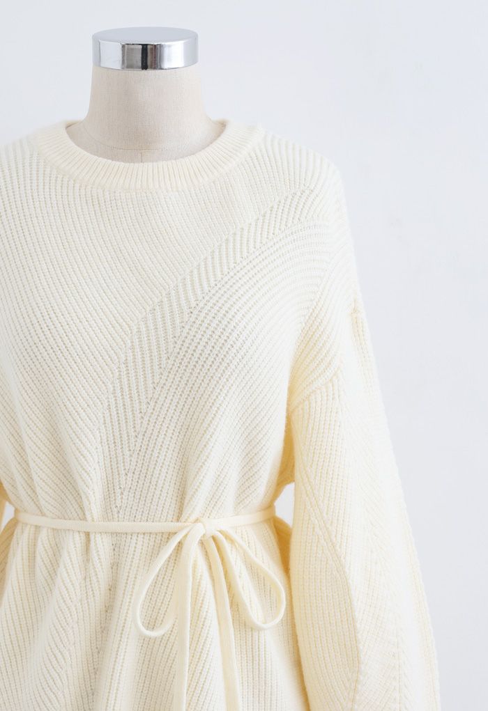 Cozy Ribbed Knit Sweater with String in Cream