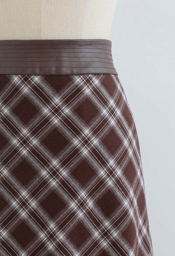 Faux Leather Waist Plaid Pencil Skirt in Brown