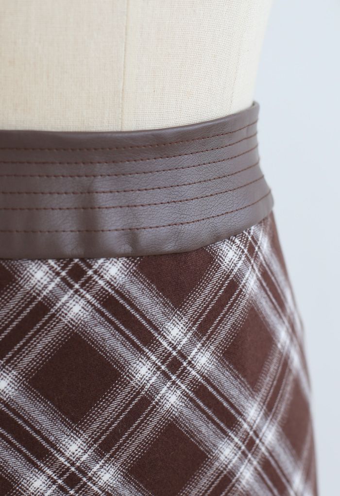 Faux Leather Waist Plaid Pencil Skirt in Brown