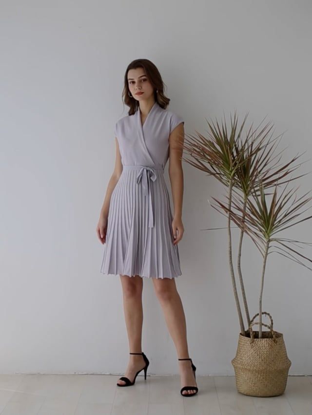 Pleated Sleeveless Wrapped Knit Dress in Lavender