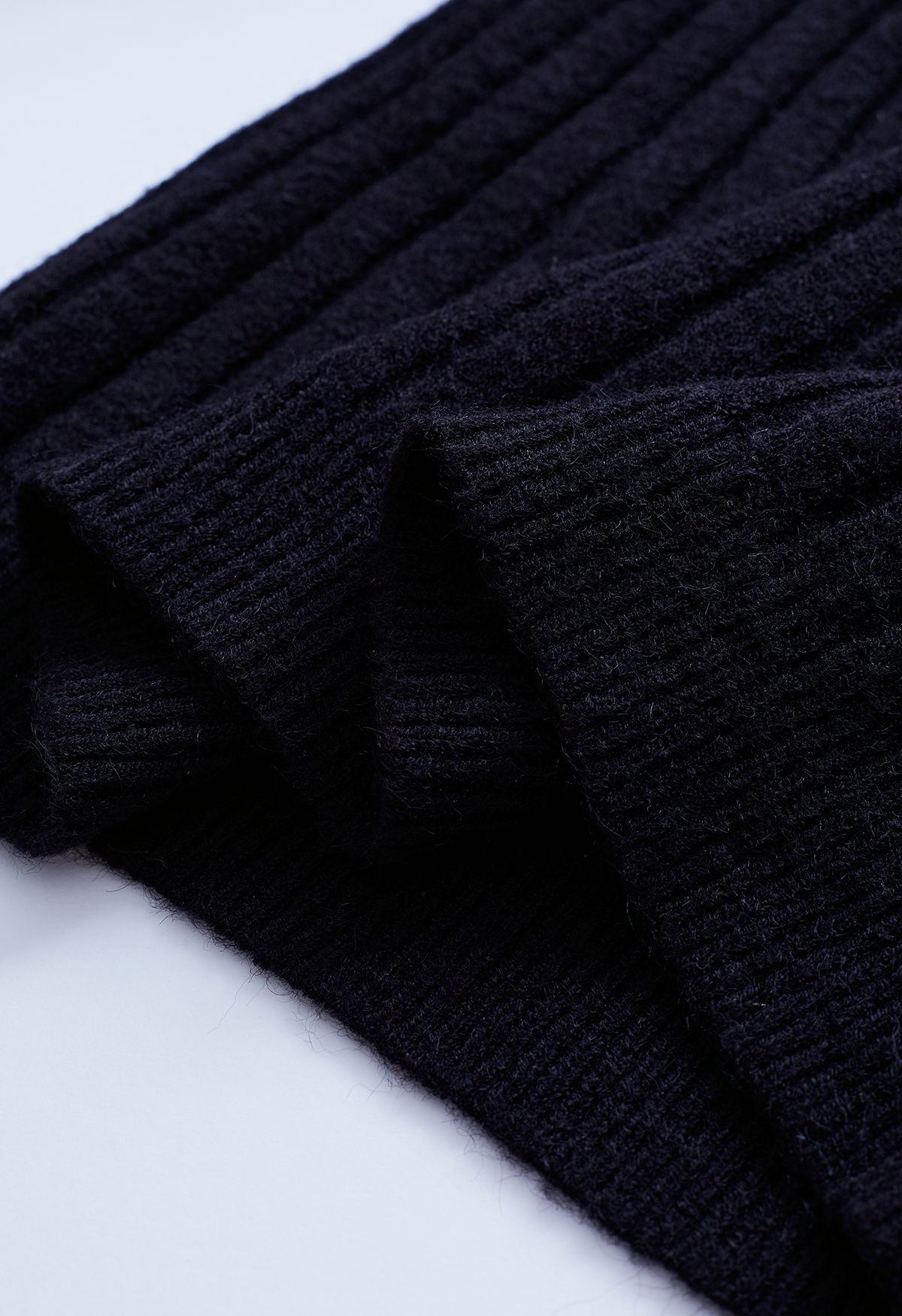 Turtleneck Sleeves Knit Sweater in Black