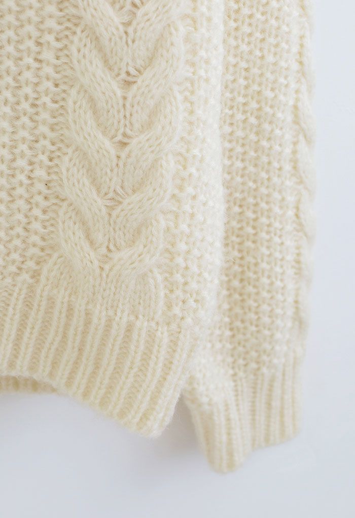 Attractive V-Neck Chunky Knit Sweater in Ivory