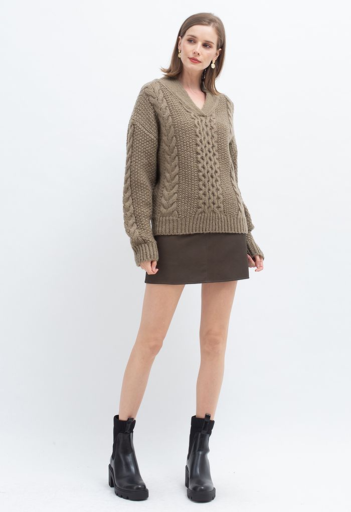 Attractive V-Neck Chunky Knit Sweater in Brown