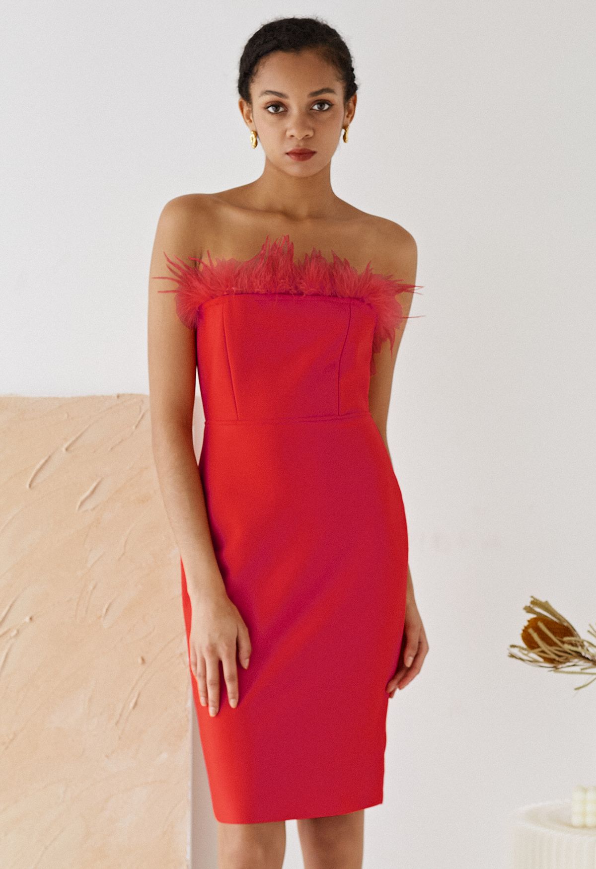 Feather Trim Bodycon Tube Cocktail Dress in Red