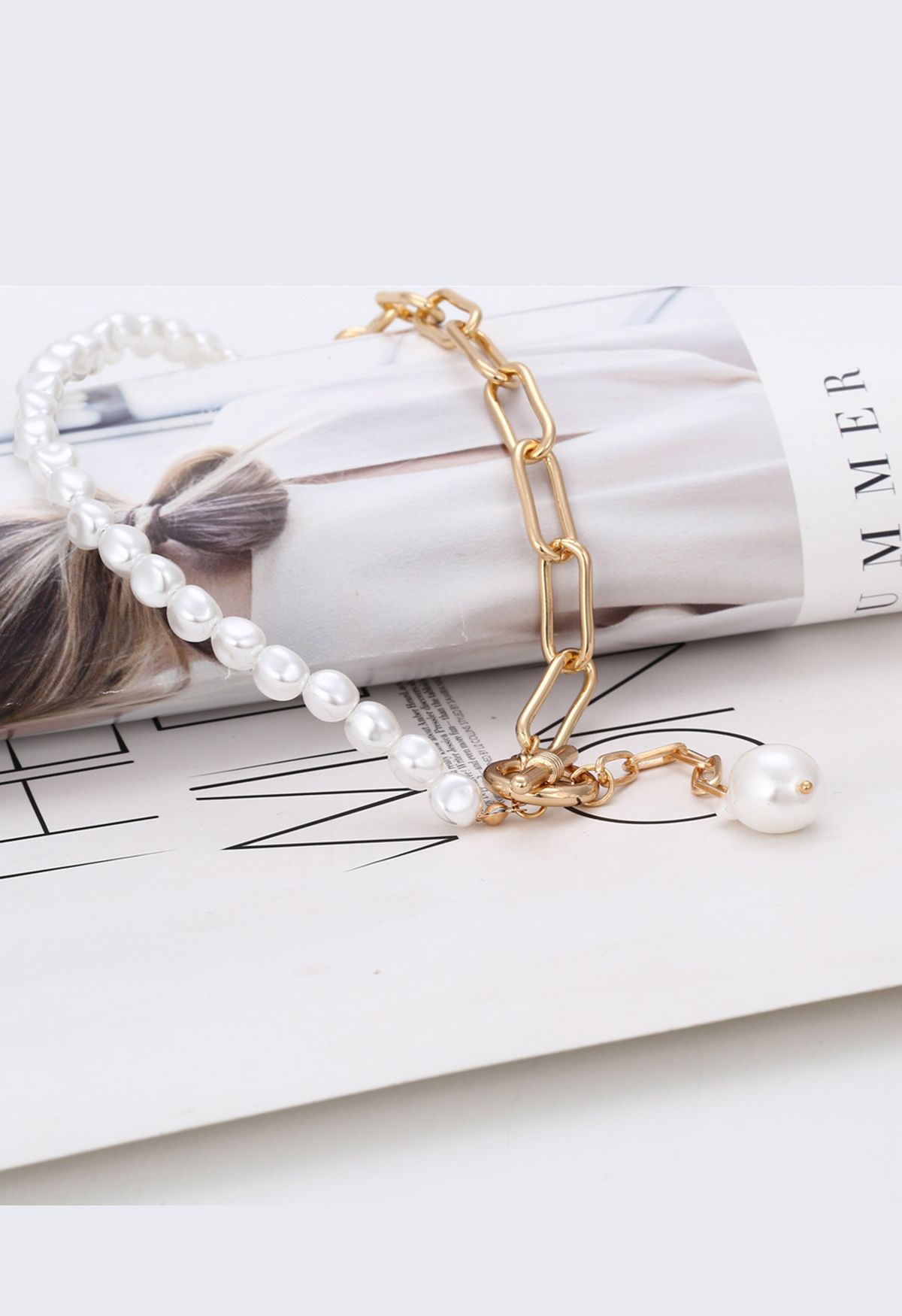 Creative Spliced Pearl Clavicle Necklace