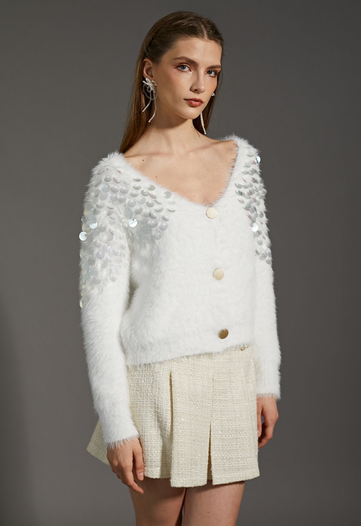 Fluffy V-Neck Sequins Buttoned Crop Cardigan in White