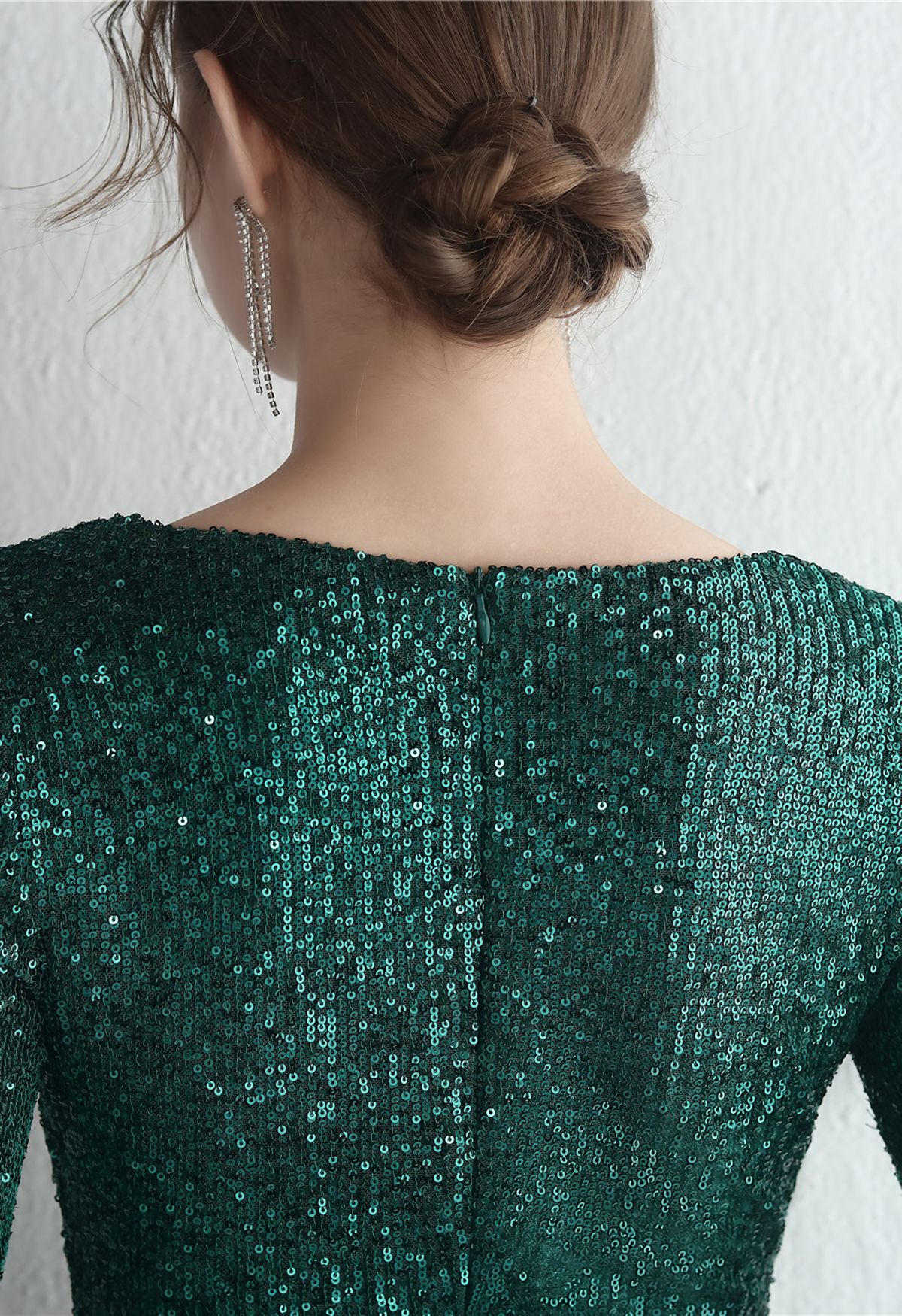V-Neck Long Sleeves Sequins Cocktail Dress in Emerald
