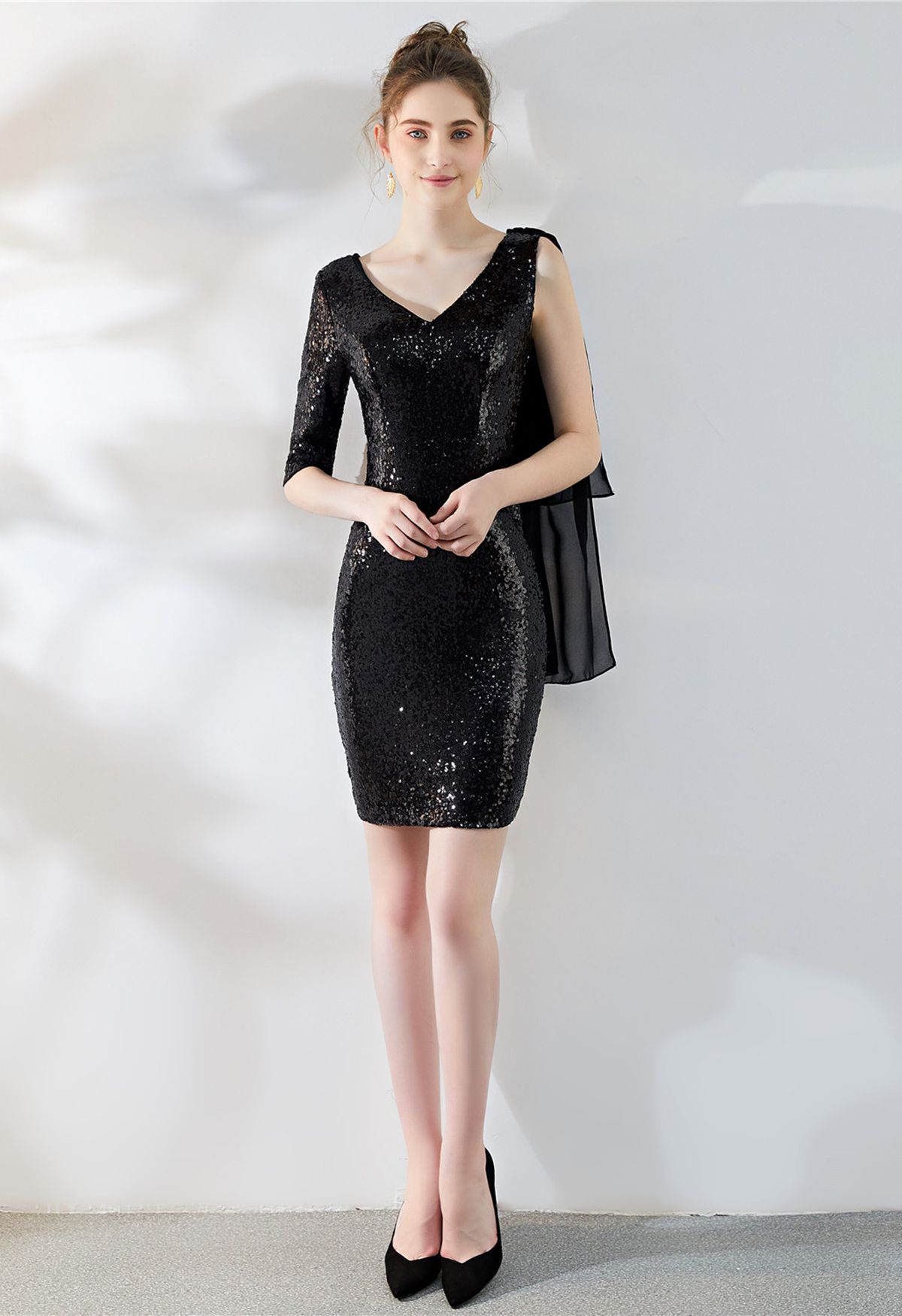 V-Neck Chiffon Spliced Sequined Cocktail Dress in Black - Retro, Indie ...