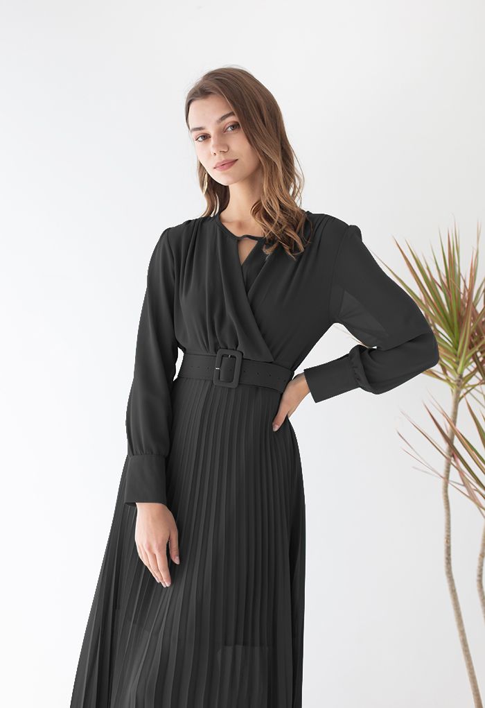 Flowy Chiffon Wrap Pleated Maxi Dress in Black