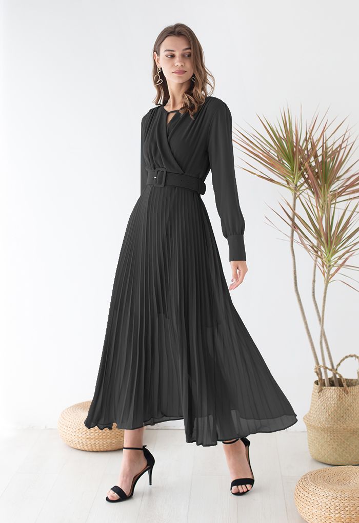 Flowy Chiffon Wrap Pleated Maxi Dress in Black