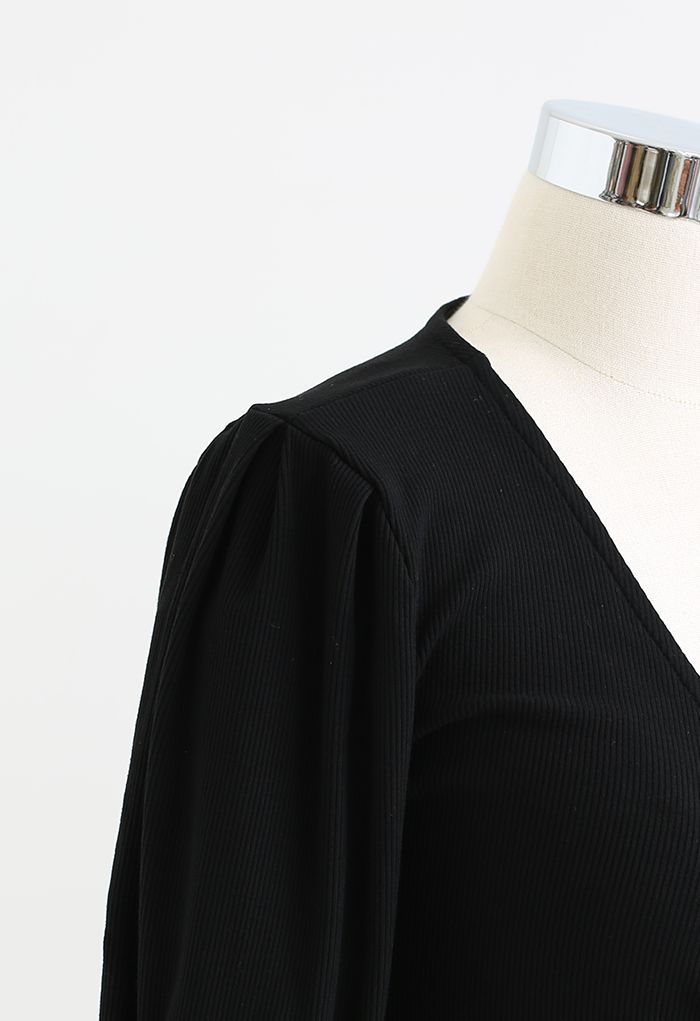 Crisscross Tie-Waist Wrapped Crop Top in Black