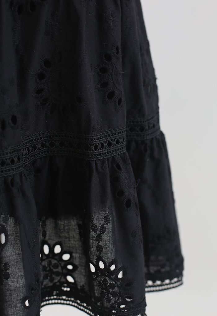 Floral Eyelet Ruffle Hem Mini Skirt in Black
