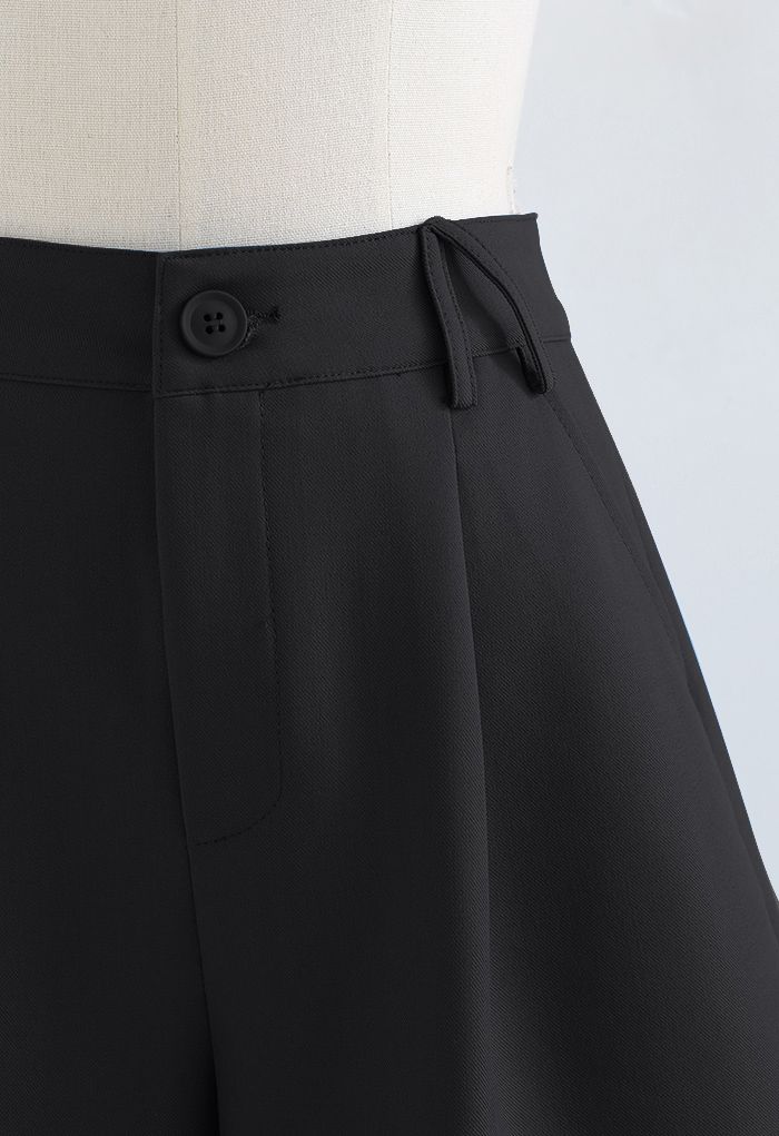 Triangle Belt Loop Textured Shorts in Black - Retro, Indie and Unique ...