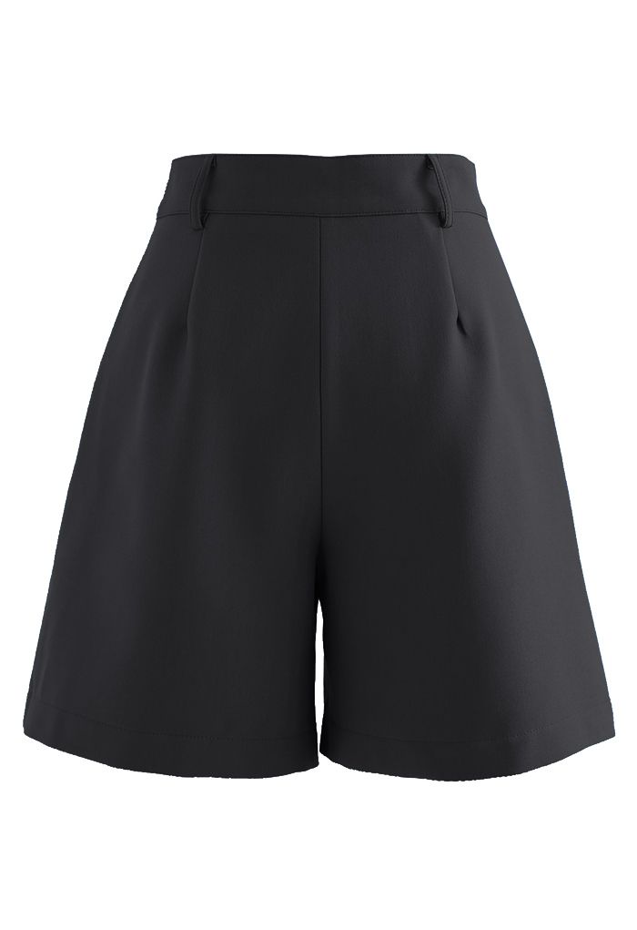 Triangle Belt Loop Textured Shorts in Black