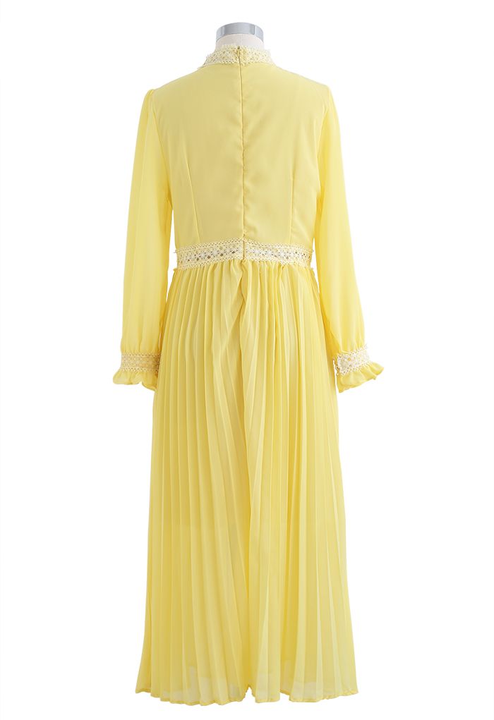 Lace Trim Mock Neck Pleated Chiffon Dress in Yellow
