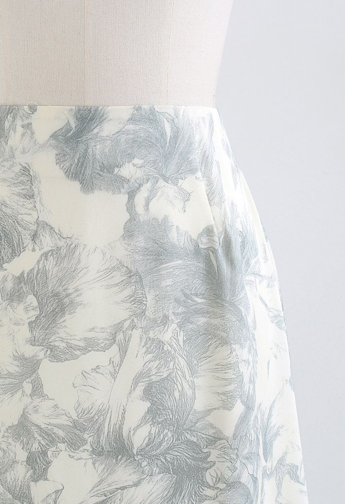 Inky Sketch Eagle Print Flare Midi Skirt in Light Yellow