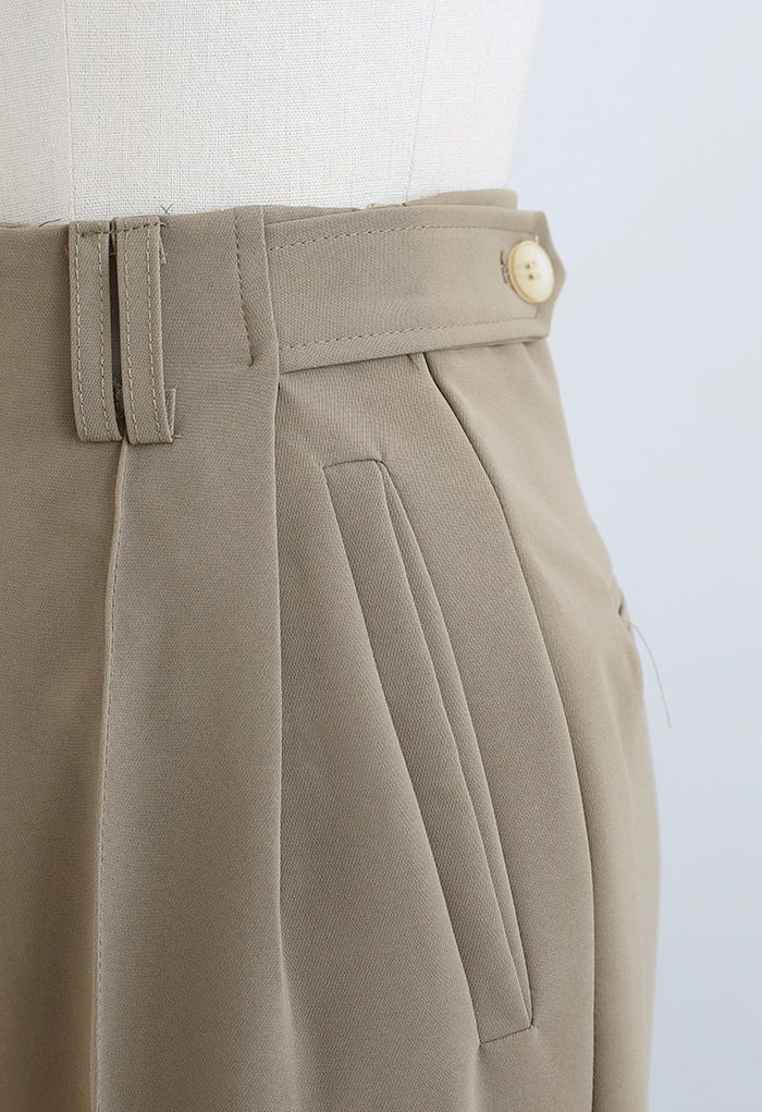 Simplicity Buttoned Waist Straight-Leg Pants in Khaki