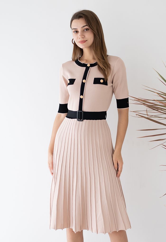 Short-Sleeve Belted Contrast Color Pleated Knit Dress